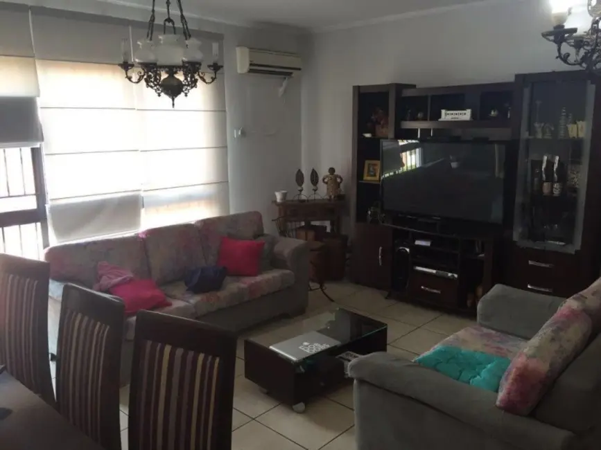 Foto 1 de Apartamento com 2 quartos para alugar, 120m2 em Gonzaga, Santos - SP