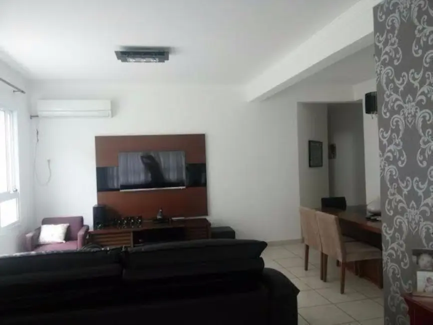 Foto 1 de Sobrado com 3 quartos à venda, 132m2 em Marapé, Santos - SP