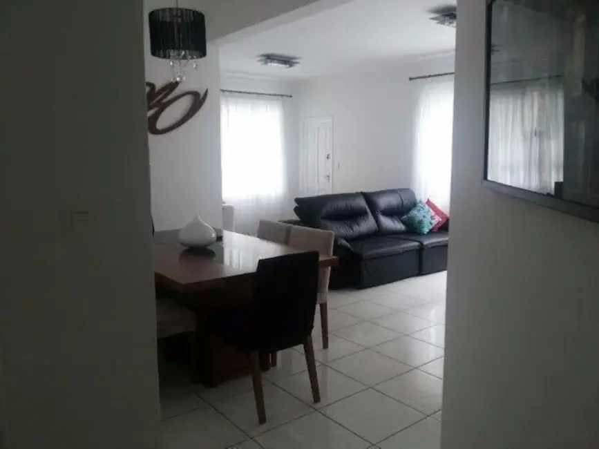 Foto 2 de Sobrado com 3 quartos à venda, 132m2 em Marapé, Santos - SP