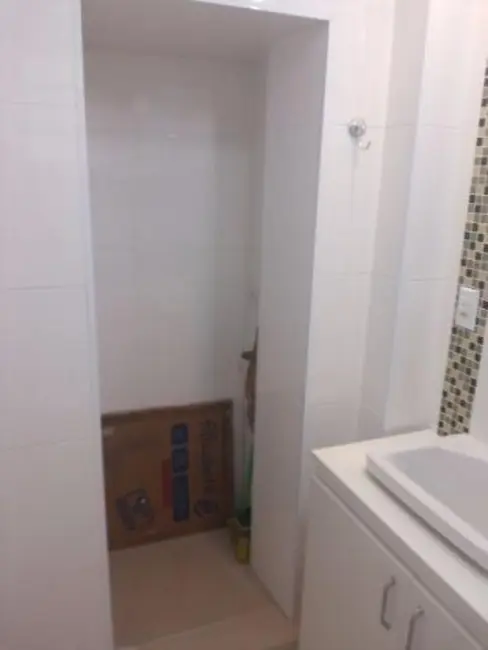 Foto 13 de Kitnet à venda, 40m2 em Boqueirão, Santos - SP