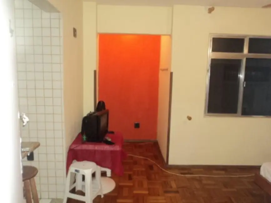 Foto 4 de Kitnet à venda, 45m2 em Boqueirão, Santos - SP
