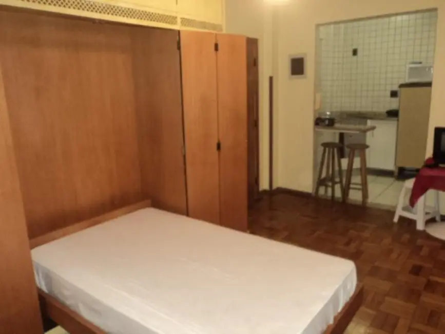 Foto 3 de Kitnet à venda, 45m2 em Boqueirão, Santos - SP