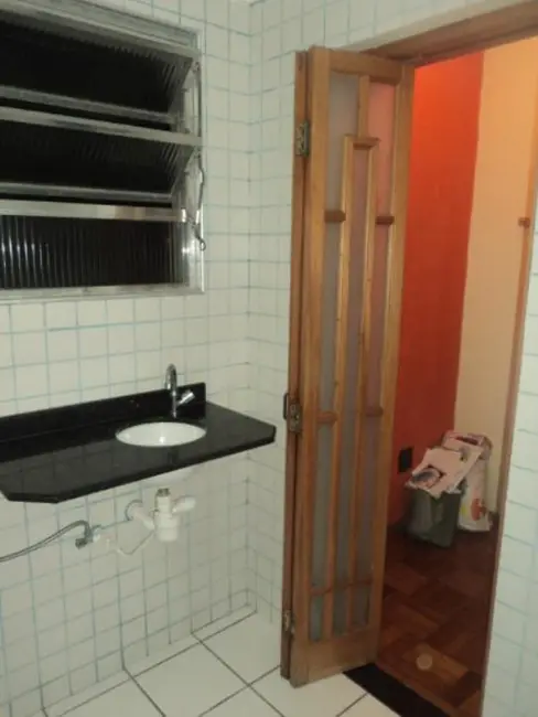 Foto 13 de Kitnet à venda, 45m2 em Boqueirão, Santos - SP