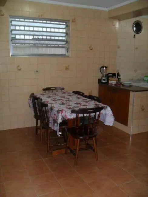 Casa com 3 quartos à venda e para alugar, 154m2 em Embaré, Santos - SP - imagem 8 Foto 8 de Casa com 3 quartos à venda e para alugar, 154m2 em Embaré, Santos - SP