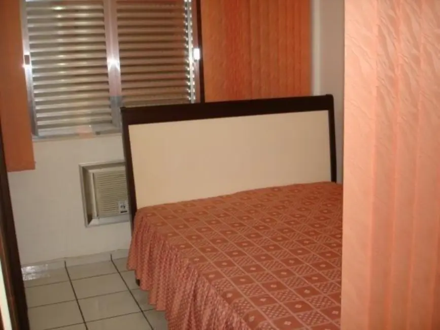 Foto 3 de Kitnet à venda, 30m2 em Gonzaga, Santos - SP