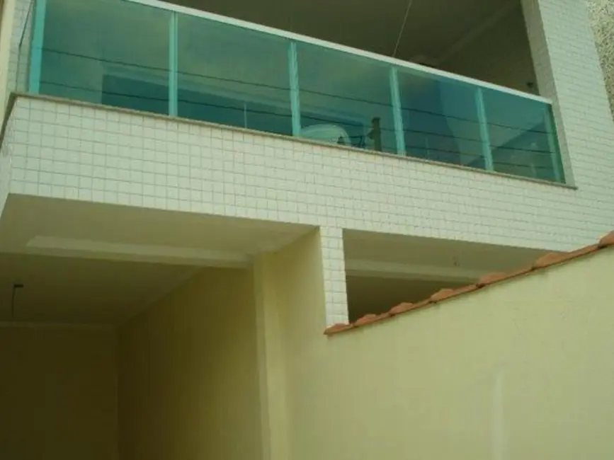 Casa com 3 quartos à venda, 176m2 em Marapé, Santos - SP - imagem 2 Foto 2 de Casa com 3 quartos à venda, 176m2 em Marapé, Santos - SP