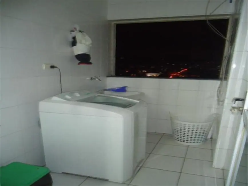 Foto 7 de Apartamento com 2 quartos à venda, 85m2 em Encruzilhada, Santos - SP