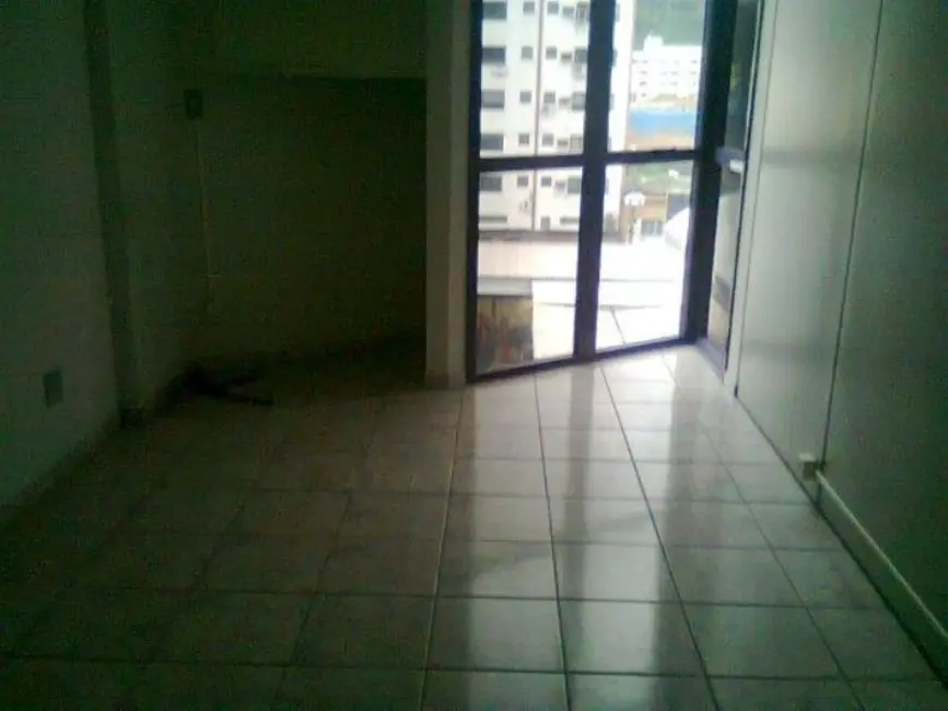 Sala Comercial à venda e para alugar, 40m2 em Santos - SP - imagem 7 Foto 7 de Sala Comercial à venda e para alugar, 40m2 em Santos - SP