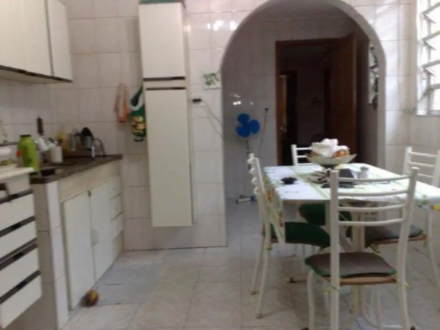 Foto 2 de Sobrado com 3 quartos à venda, 181m2 em Macuco, Santos - SP