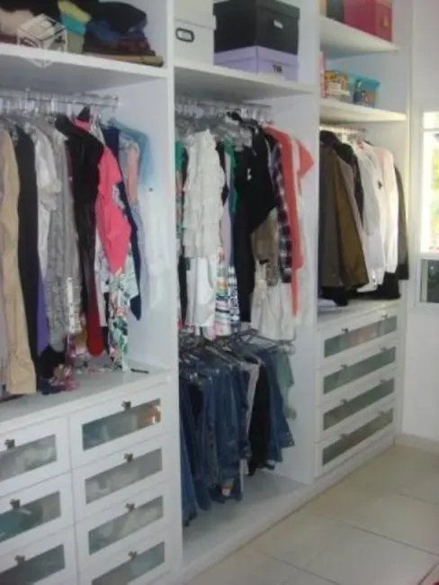 Sobrado com 3 quartos à venda, 230m2 em Embaré, Santos - SP - imagem 6 Foto 6 de Sobrado com 3 quartos à venda, 230m2 em Embaré, Santos - SP