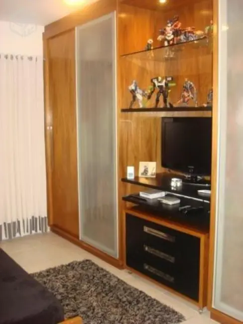 Sobrado com 3 quartos à venda, 230m2 em Embaré, Santos - SP - imagem 5 Foto 5 de Sobrado com 3 quartos à venda, 230m2 em Embaré, Santos - SP