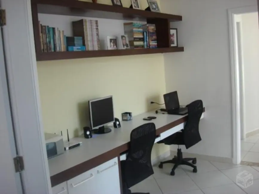 Sobrado com 3 quartos à venda, 230m2 em Embaré, Santos - SP - imagem 3 Foto 3 de Sobrado com 3 quartos à venda, 230m2 em Embaré, Santos - SP