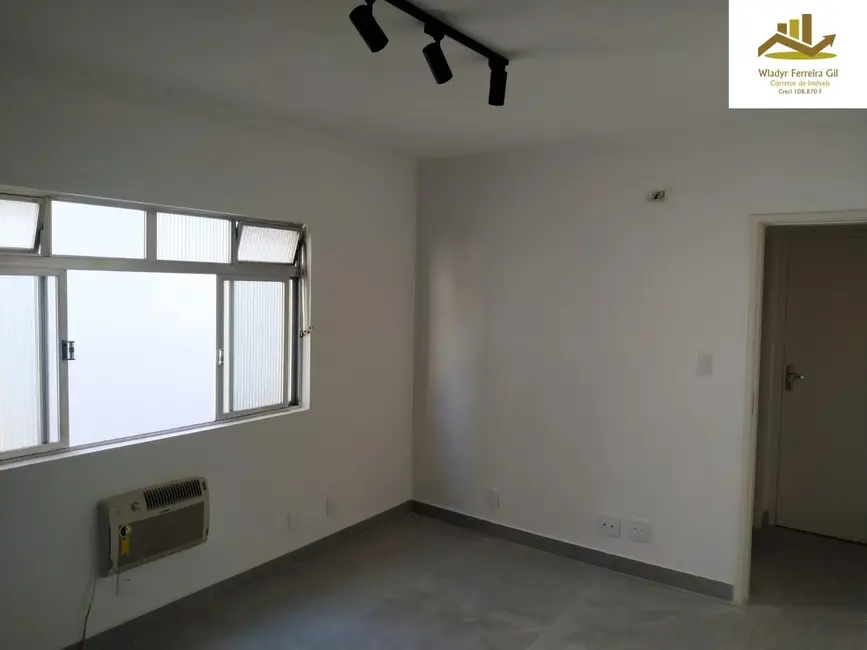 Sala Comercial à venda, 32m2 em Embaré, Santos - SP - imagem 3 Foto 3 de Sala Comercial à venda, 32m2 em Embaré, Santos - SP