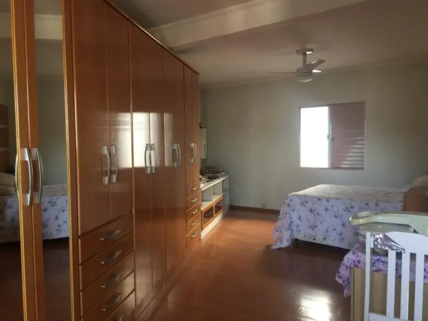 Foto 6 de Sobrado com 3 quartos à venda, 200m2 em Jardim Taboão, São Paulo - SP