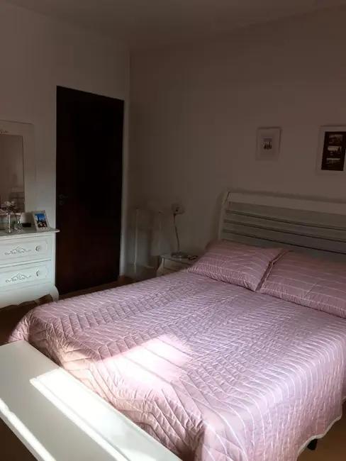 Foto 3 de Sobrado com 3 quartos à venda, 187m2 em Parque Santos Dumont, Taboao Da Serra - SP