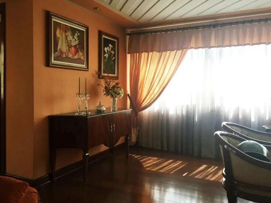 Foto 8 de Casa com 4 quartos à venda, 330m2 em Jardim das Vertentes, São Paulo - SP