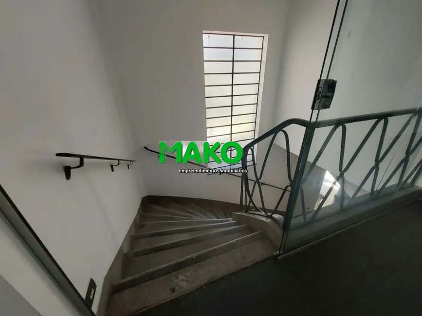 Sobrado com 8 quartos para alugar, 300m2 em Pinheiros, São Paulo - SP - imagem 8 Foto 8 de Sobrado com 8 quartos para alugar, 300m2 em Pinheiros, São Paulo - SP