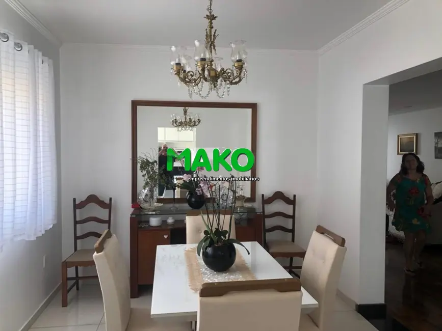 Foto 6 de Sobrado com 3 quartos à venda, 243m2 em Vila Sônia, São Paulo - SP