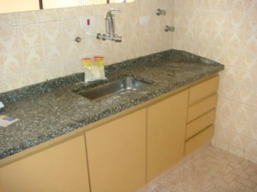 Foto 5 de Sobrado com 3 quartos para alugar, 150m2 em Ferreira, São Paulo - SP