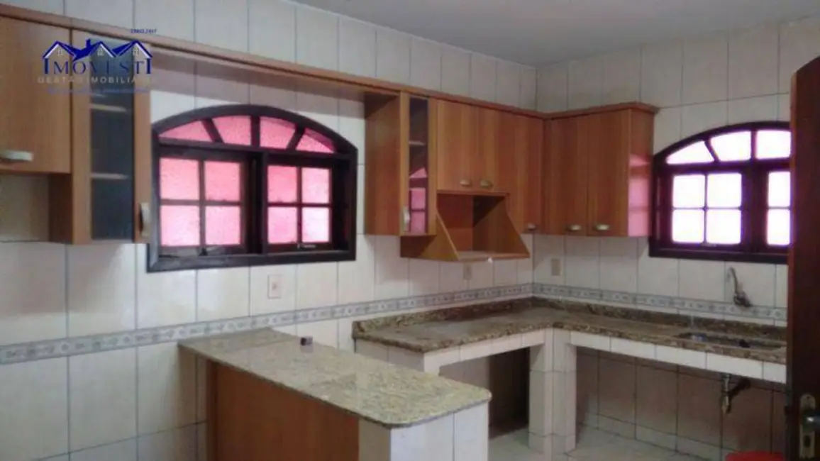 Casa com 3 quartos à venda, 360m2 em Centro, Marica - RJ - imagem 6 Foto 6 de Casa com 3 quartos à venda, 360m2 em Centro, Marica - RJ