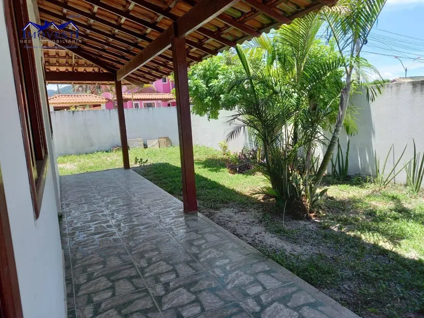 Foto 3 de Casa com 2 quartos à venda, 263m2 em Marica - RJ