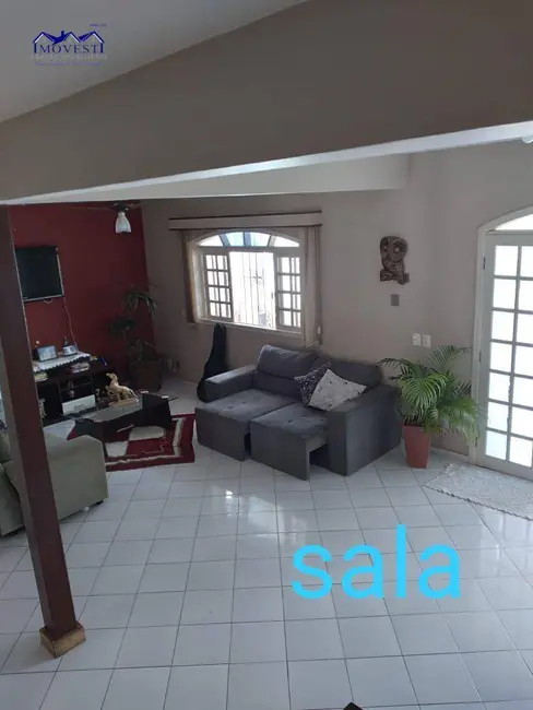Casa com 6 quartos à venda, 360m2 em Centro, Marica - RJ - imagem 4 Foto 4 de Casa com 6 quartos à venda, 360m2 em Centro, Marica - RJ