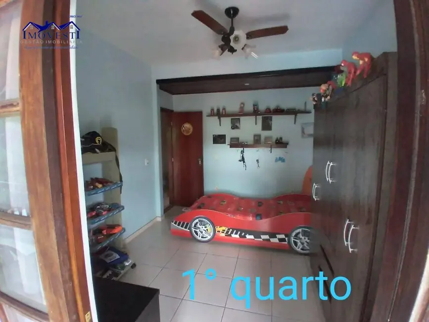 Casa com 6 quartos à venda, 360m2 em Centro, Marica - RJ - imagem 8 Foto 8 de Casa com 6 quartos à venda, 360m2 em Centro, Marica - RJ
