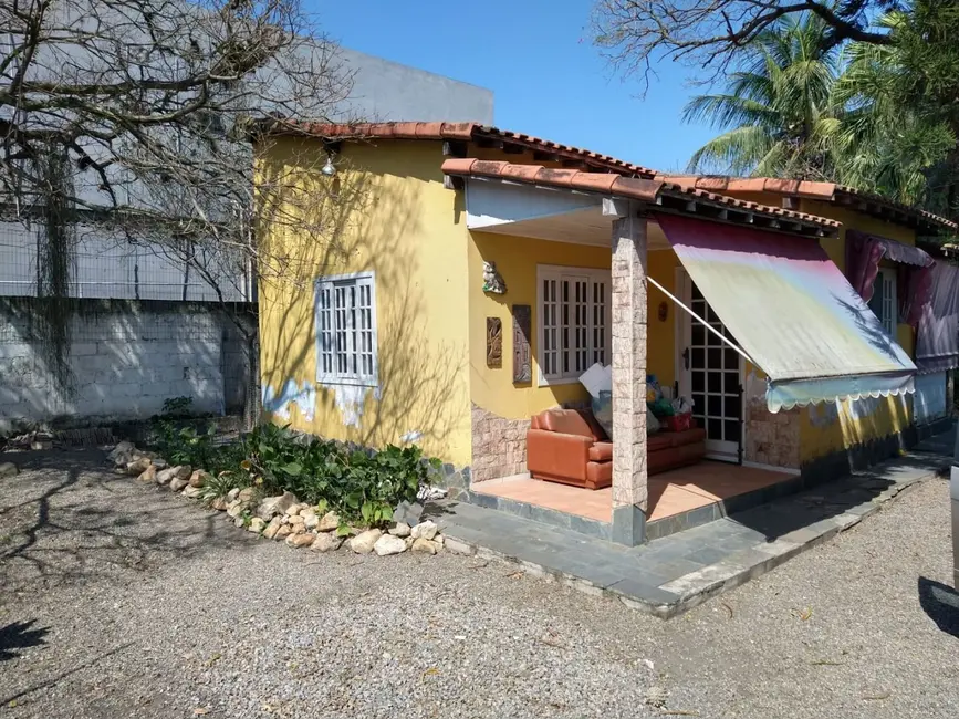 Casa com 4 quartos à venda, 1553m2 em Itapeba, Marica - RJ - imagem 9 Foto 9 de Casa com 4 quartos à venda, 1553m2 em Itapeba, Marica - RJ