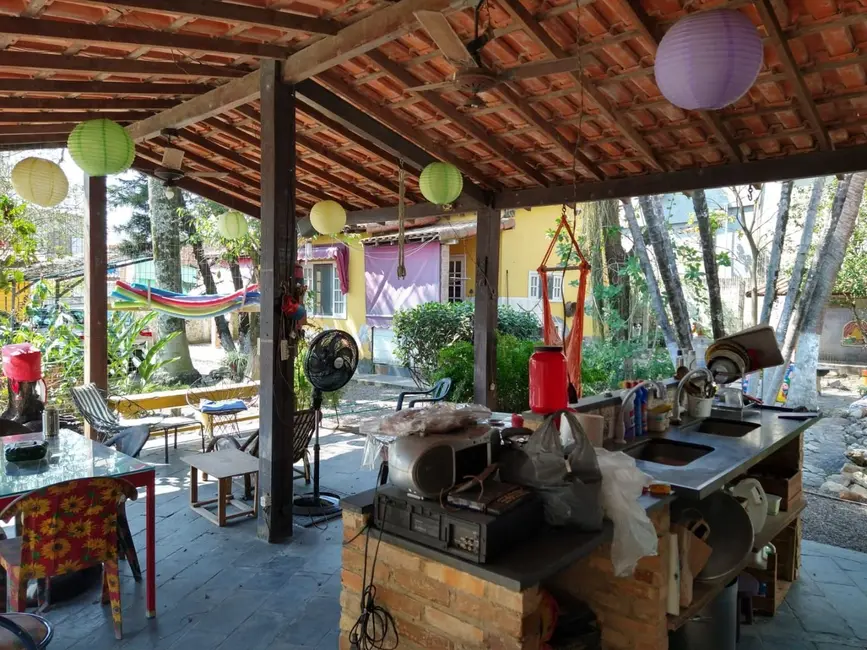 Casa com 4 quartos à venda, 1553m2 em Itapeba, Marica - RJ - imagem 3 Foto 3 de Casa com 4 quartos à venda, 1553m2 em Itapeba, Marica - RJ