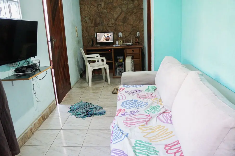 Foto 4 de Casa com 5 quartos para alugar, 110m2 em Centro, Marica - RJ