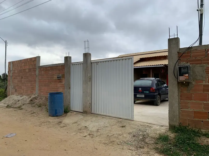 Foto 2 de Casa com 2 quartos à venda, 360m2 em Jacaroá, Marica - RJ