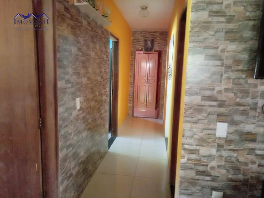 Foto 2 de Casa com 3 quartos à venda, 1400m2 em Saquarema - RJ