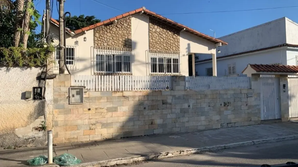 Foto 1 de Casa com 3 quartos à venda, 945m2 em Centro, Marica - RJ