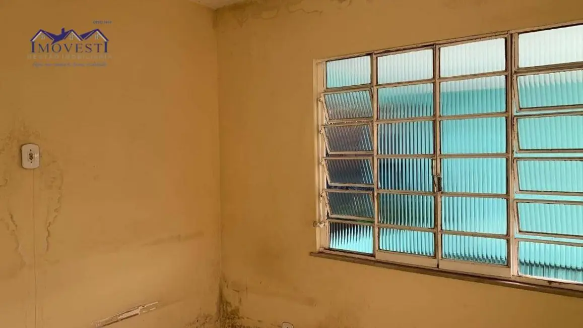 Casa com 2 quartos à venda, 307m2 em Centro, Marica - RJ - imagem 3 Foto 3 de Casa com 2 quartos à venda, 307m2 em Centro, Marica - RJ