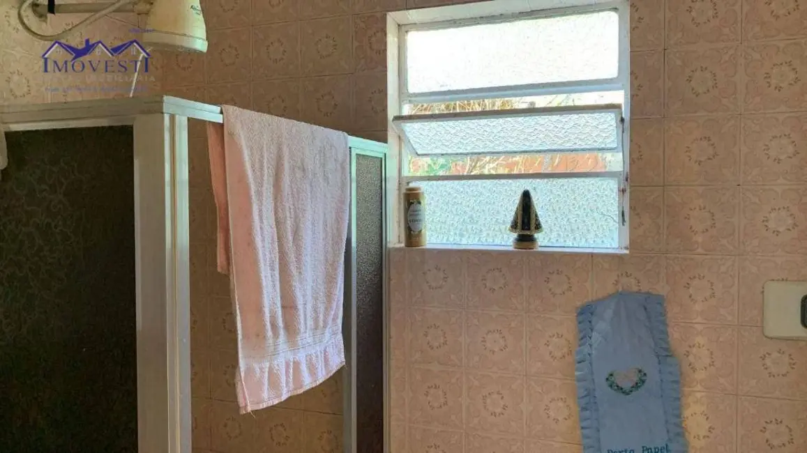 Casa com 2 quartos à venda, 307m2 em Centro, Marica - RJ - imagem 8 Foto 8 de Casa com 2 quartos à venda, 307m2 em Centro, Marica - RJ