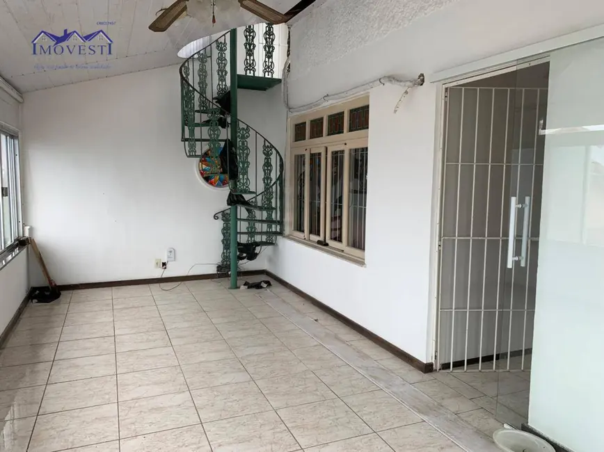 Foto 9 de Casa com 4 quartos à venda, 181m2 em Araçatiba, Marica - RJ