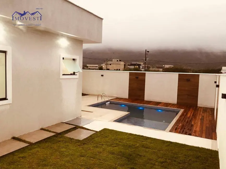 Foto 4 de Casa de Condomínio com 3 quartos à venda, 370m2 em Marica - RJ