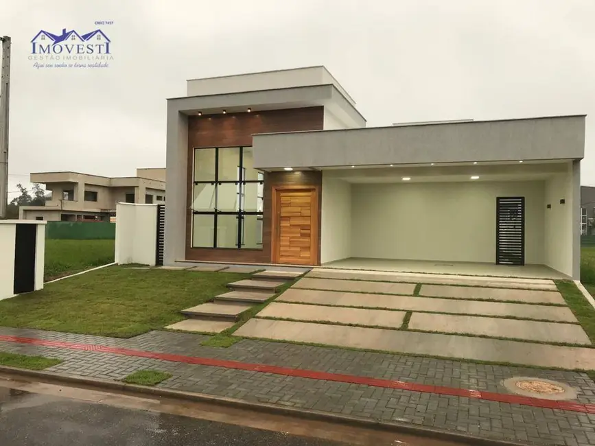 Foto 1 de Casa de Condomínio com 3 quartos à venda, 370m2 em Marica - RJ