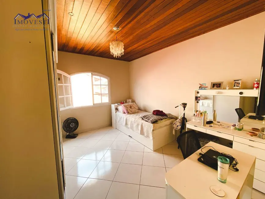 Foto 19 de Casa com 4 quartos para alugar, 204m2 em Jardim Atlântico Oeste (Itaipuaçu), Marica - RJ