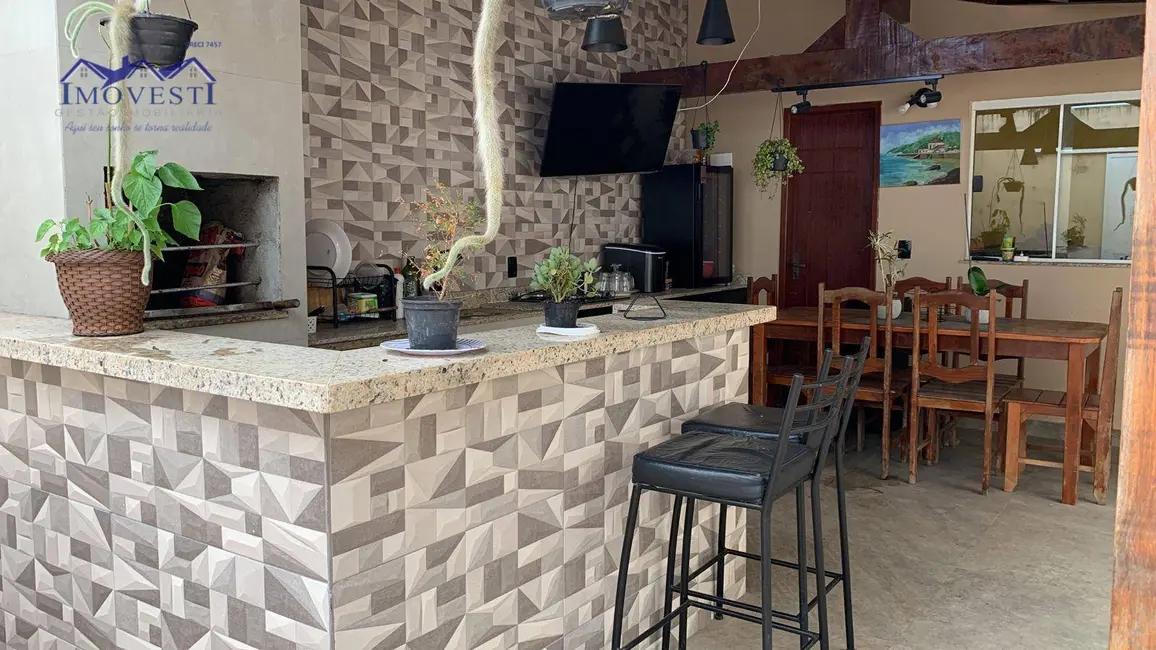 Foto 2 de Casa com 3 quartos à venda, 224m2 em Parque Nanci, Marica - RJ