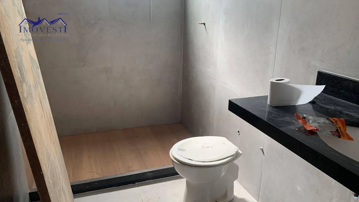 Foto 2 de Casa de Condomínio com 3 quartos à venda, 370m2 em Marica - RJ