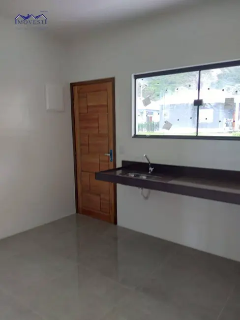 Foto 3 de Casa de Condomínio com 3 quartos à venda, 360m2 em Marica - RJ