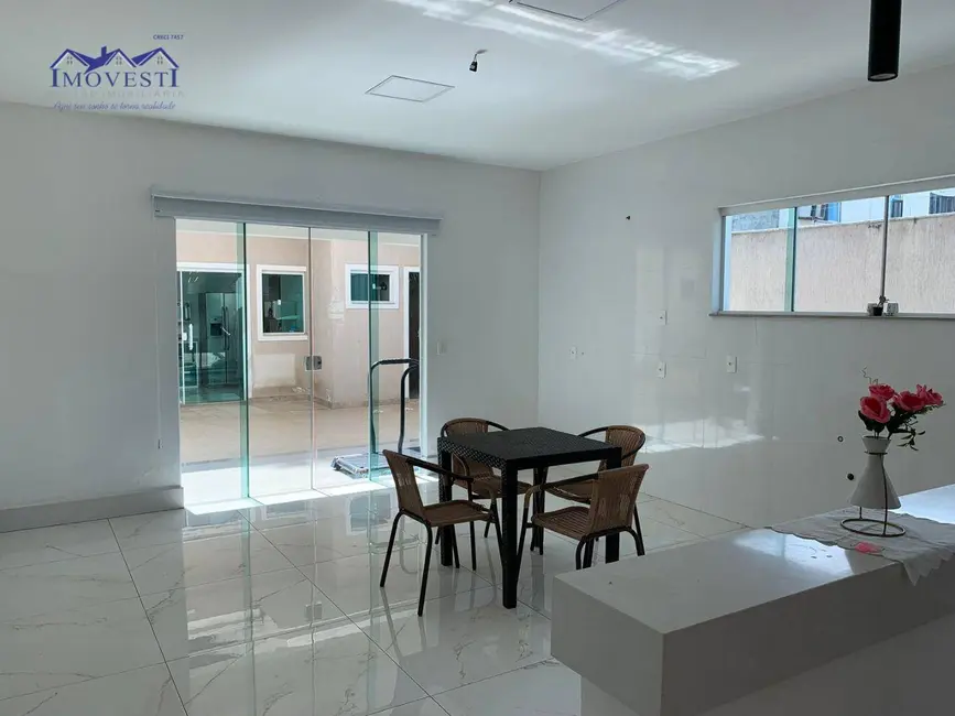 Foto 2 de Casa de Condomínio com 5 quartos à venda, 600m2 em Itapeba, Marica - RJ