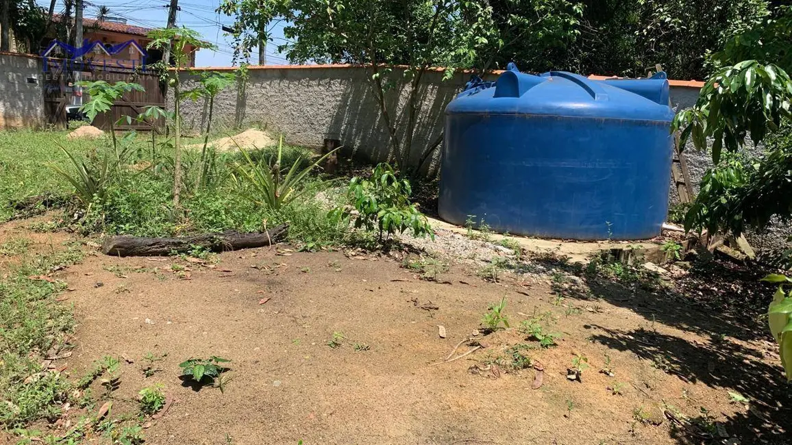 Foto 3 de Terreno / Lote à venda, 360m2 em Centro, Marica - RJ