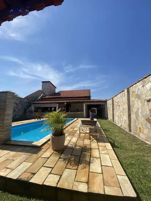 Foto 1 de Casa com 4 quartos à venda, 98m2 em Marica - RJ