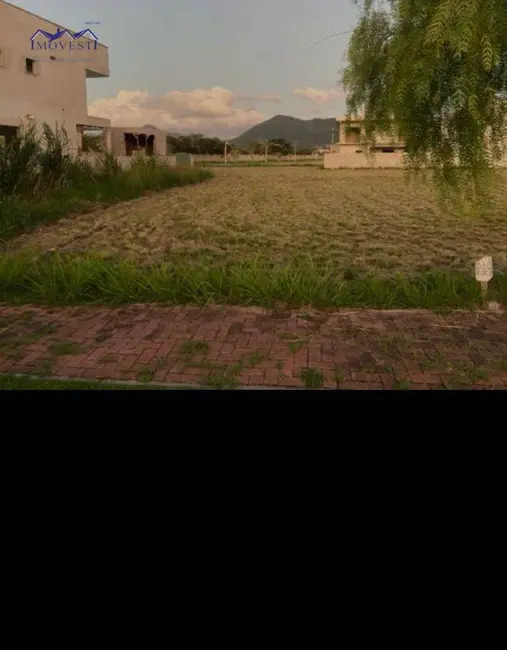 Foto 1 de Terreno / Lote à venda, 381m2 em Itapeba, Marica - RJ
