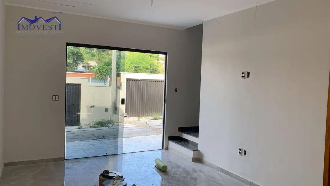 Foto 3 de Casa com 2 quartos à venda, 75m2 em Condado de Maricá, Marica - RJ