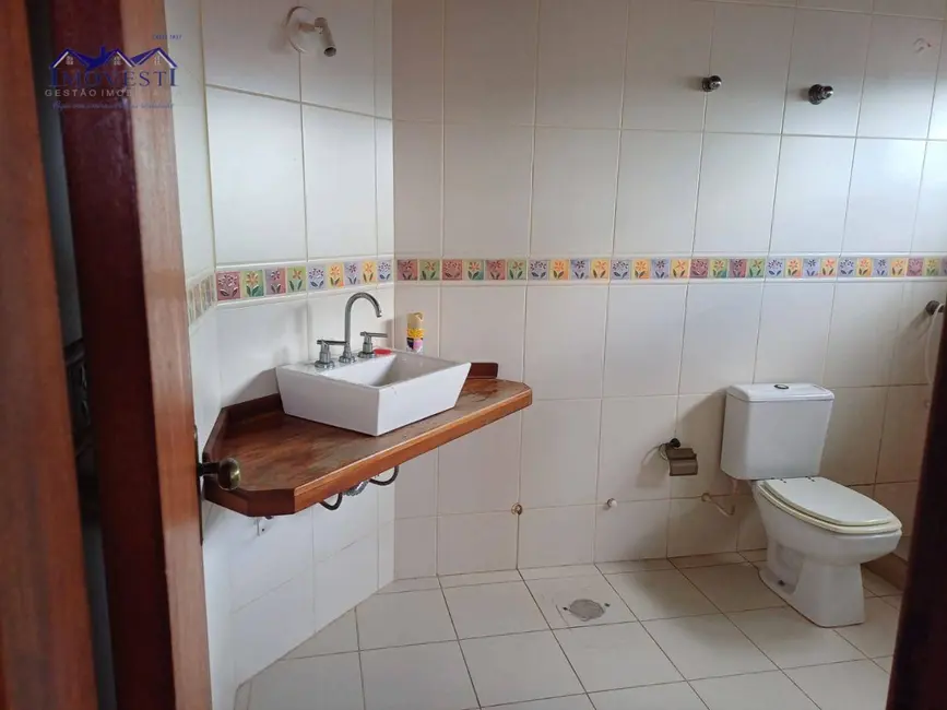 Foto 5 de Casa com 3 quartos à venda, 480m2 em Centro, Marica - RJ