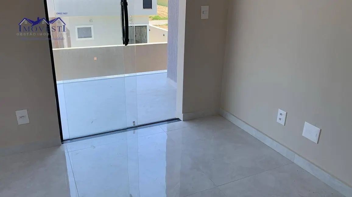 Foto 6 de Casa de Condomínio com 3 quartos à venda, 370m2 em Marica - RJ