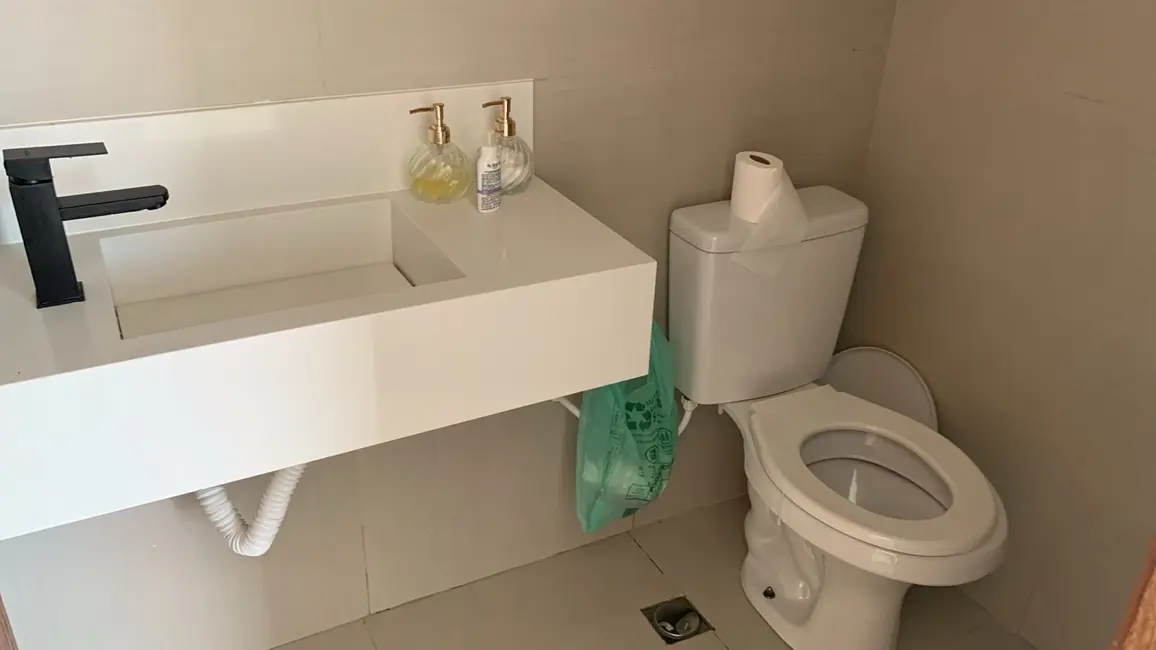 Foto 6 de Casa de Condomínio com 5 quartos à venda, 368m2 em Marica - RJ